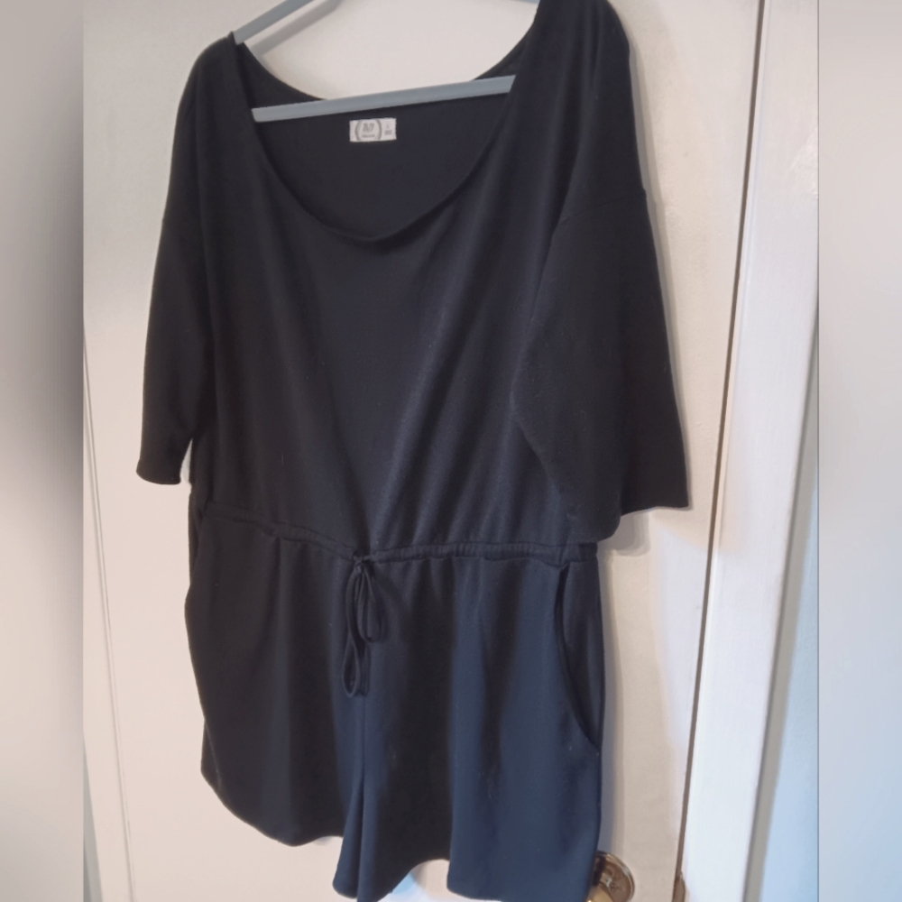 Half Sleeve Black Short Jumper